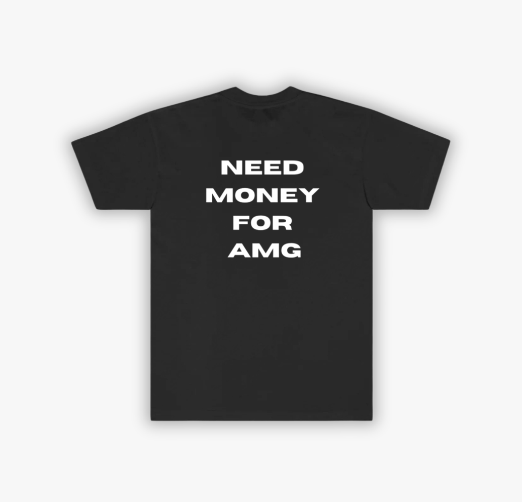 CAMISETA SAC NECESITA DINERO PARA AMG - NEGRO